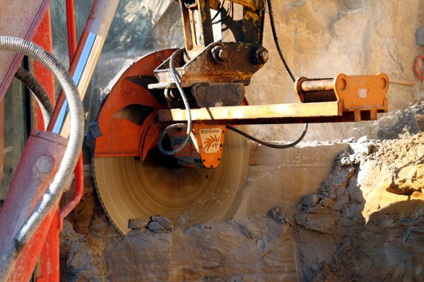 An Echidna D4 excavating for a waterfront dwelling in Sydney.