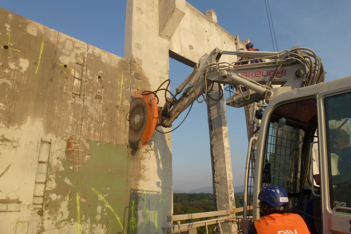 Demolition of concrete tower