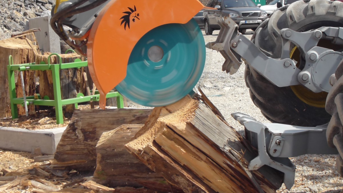 Excavator stump grinder