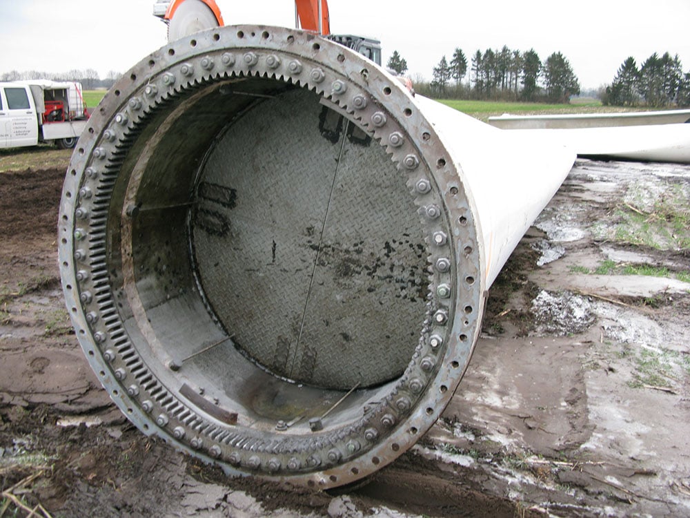 Wind turbine blade ready for demolitions