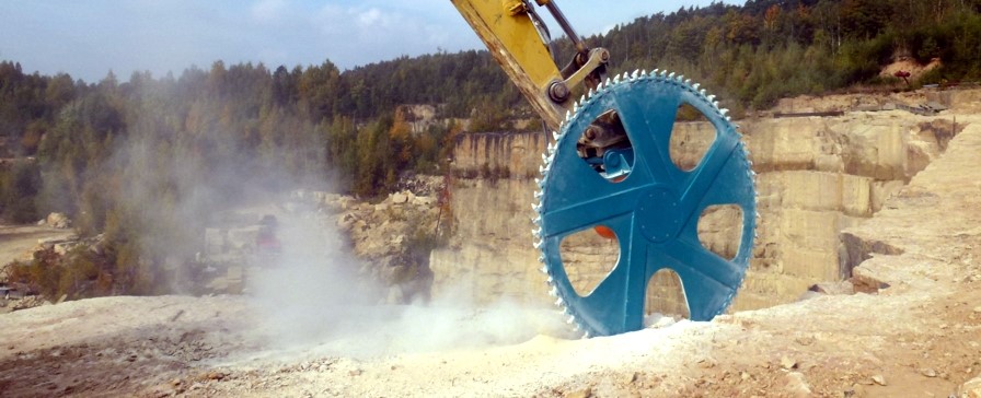 Rocksaws for Deep Excavations and Quarries